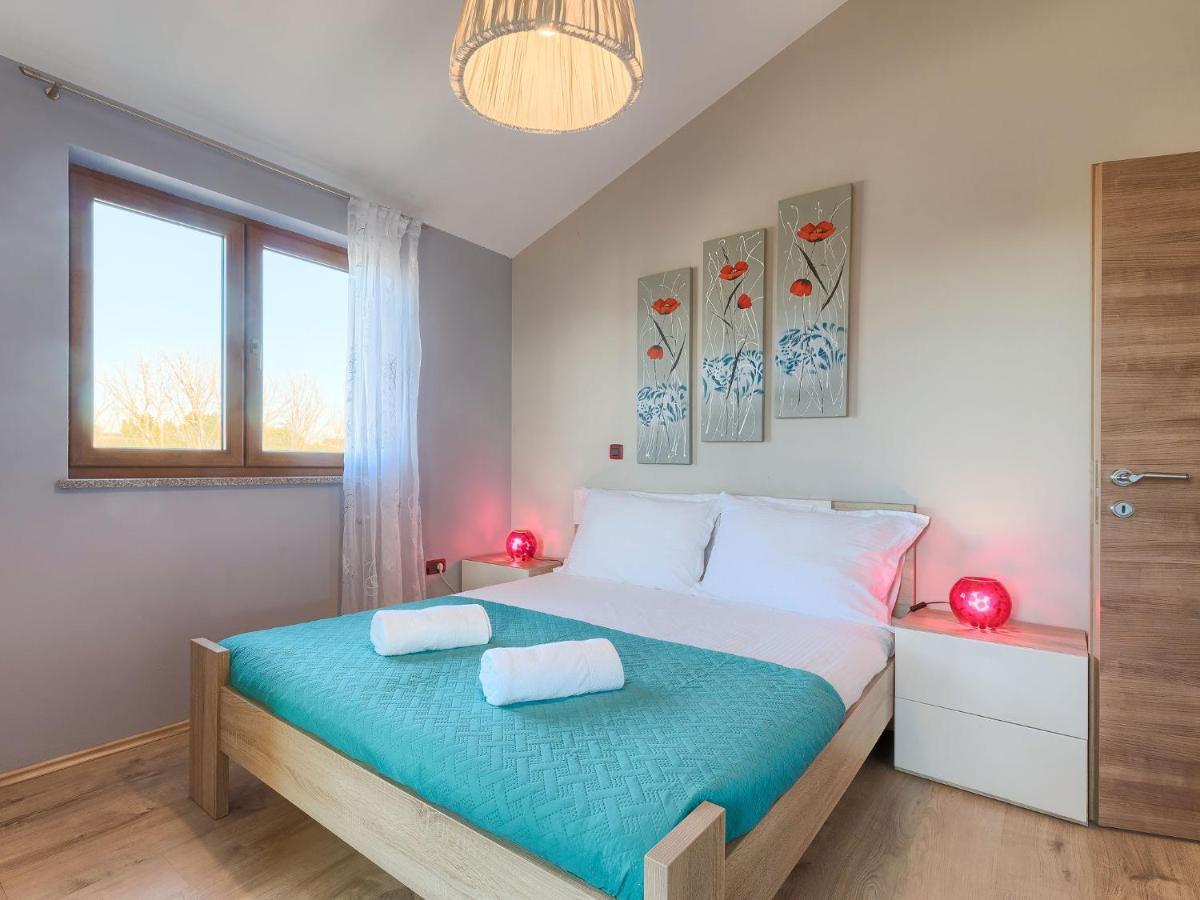 Holiday Home Linden Tree By Interhome Pula Bagian luar foto