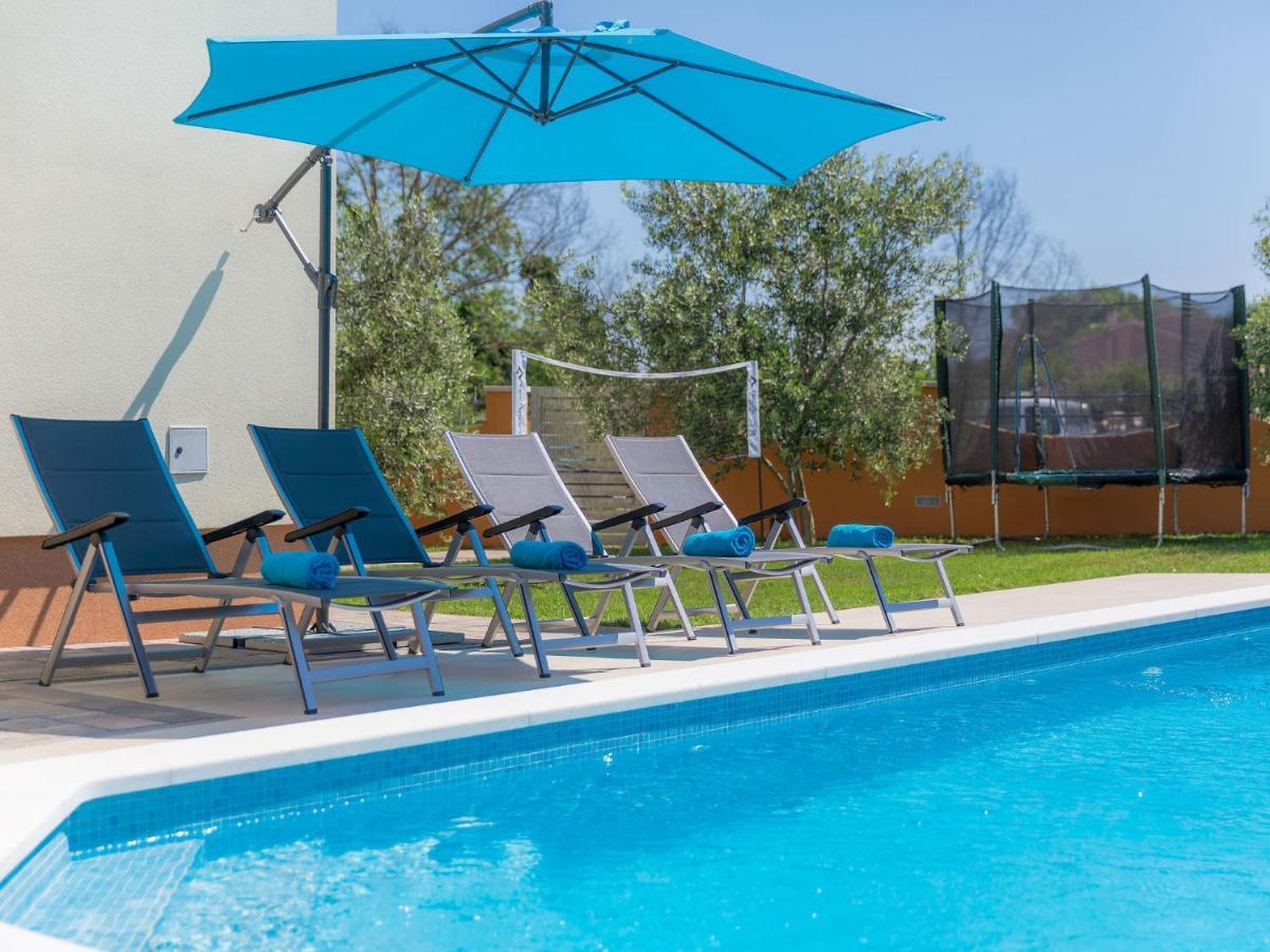 Holiday Home Linden Tree By Interhome Pula Bagian luar foto