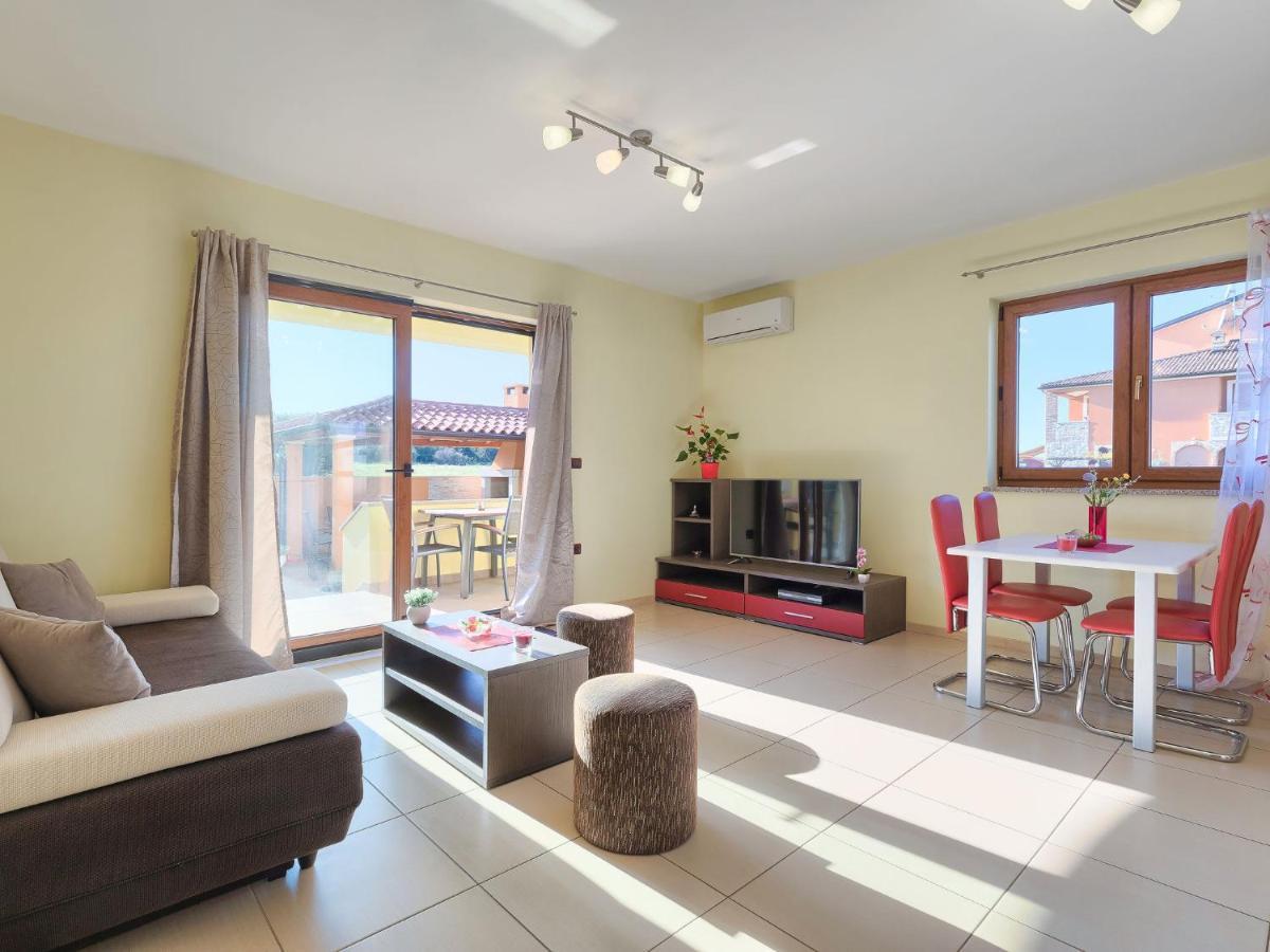 Holiday Home Linden Tree By Interhome Pula Bagian luar foto
