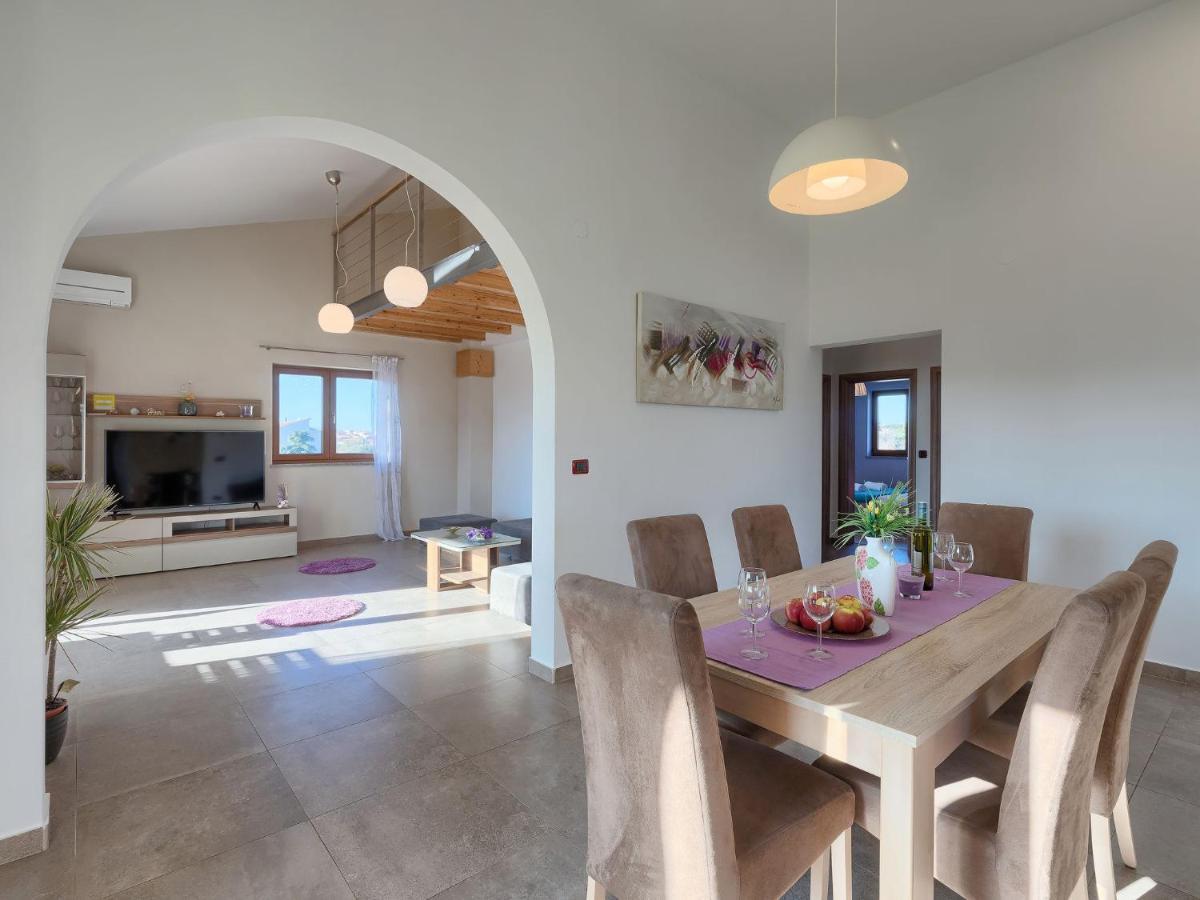 Holiday Home Linden Tree By Interhome Pula Bagian luar foto