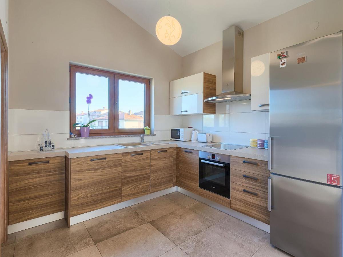 Holiday Home Linden Tree By Interhome Pula Bagian luar foto