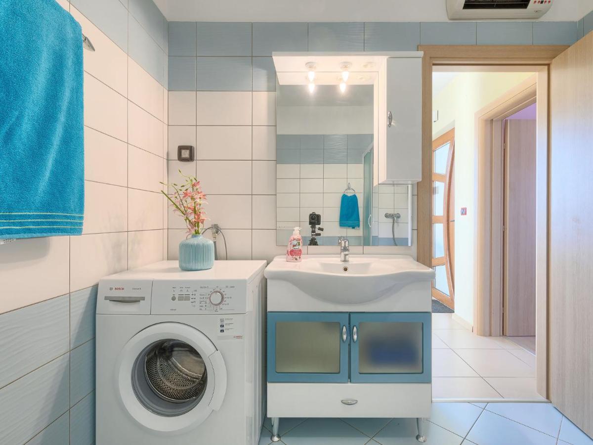 Holiday Home Linden Tree By Interhome Pula Bagian luar foto
