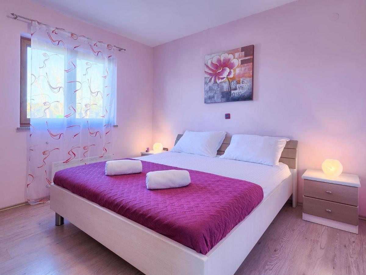 Holiday Home Linden Tree By Interhome Pula Bagian luar foto